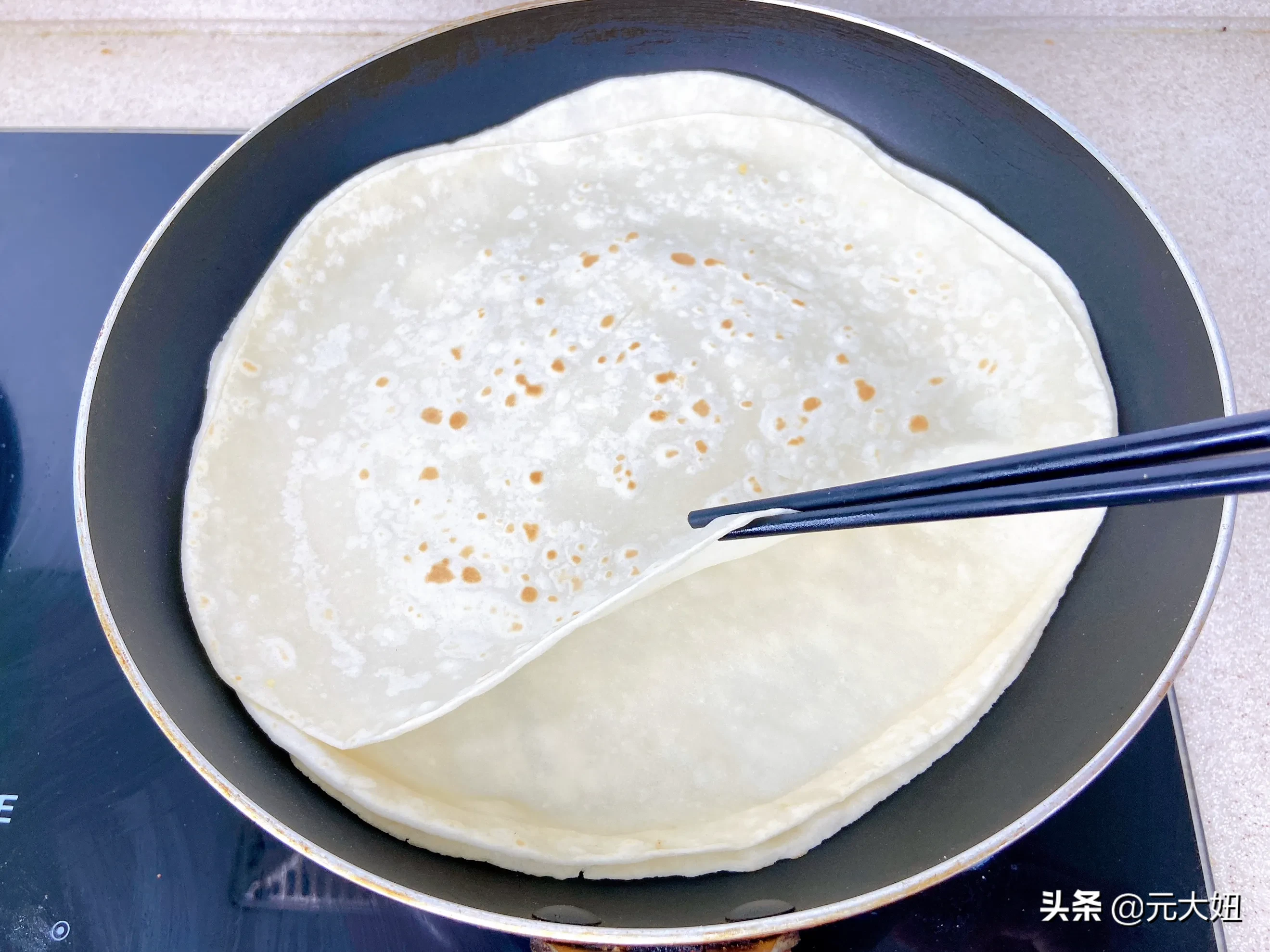 彩虹煎餅,彩虹煎餅面糊怎么調