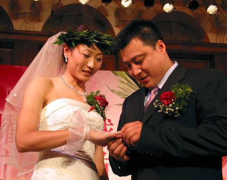 中国羽毛球队的五大情侣，却多数闹出婚变、出轨、小三闹剧