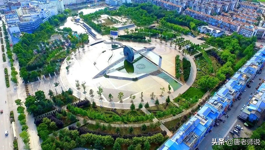 高考：一个西部贫困小县城，却有128人考上清华北大，太牛了