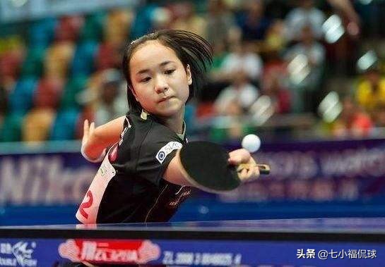 乒乓球的正反胶是什么意思（伊藤的正反反生胶打法对于业余选手来说是一种福利，学会定涨球）