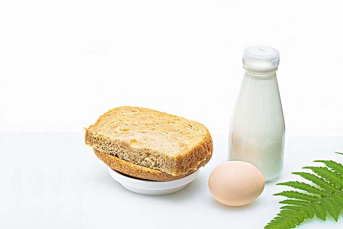 牛奶和鸡蛋能一起吃吗 早餐（牛奶鸡蛋这样一起吃营养翻倍）