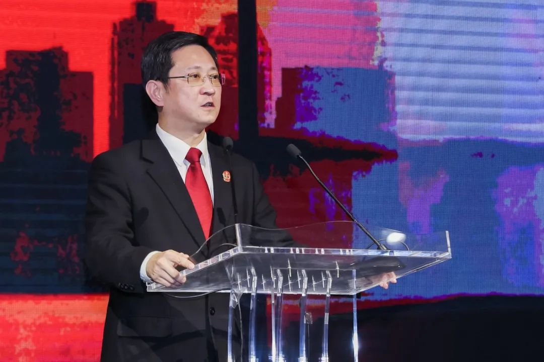 何为“邹碧华式的好法官、好干部”？24位上海法院人这样传承“燃灯者”精神