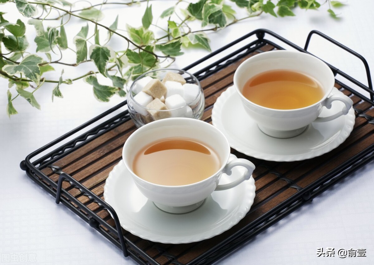 茶：心中无我，所以不忧不惧，心中有茶，所以自渡渡人