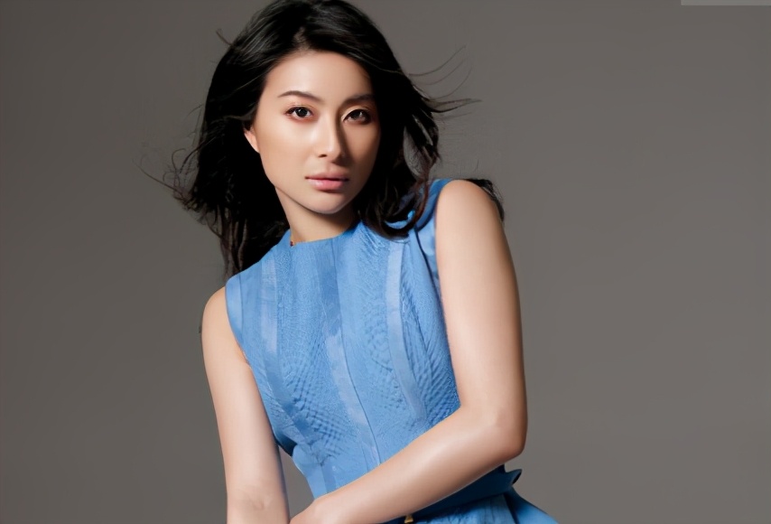 郭晶晶拿了几个奥运会冠军（“跳水皇后”郭晶晶，4次夺奥运金牌，退役后每月退休金是多少？）