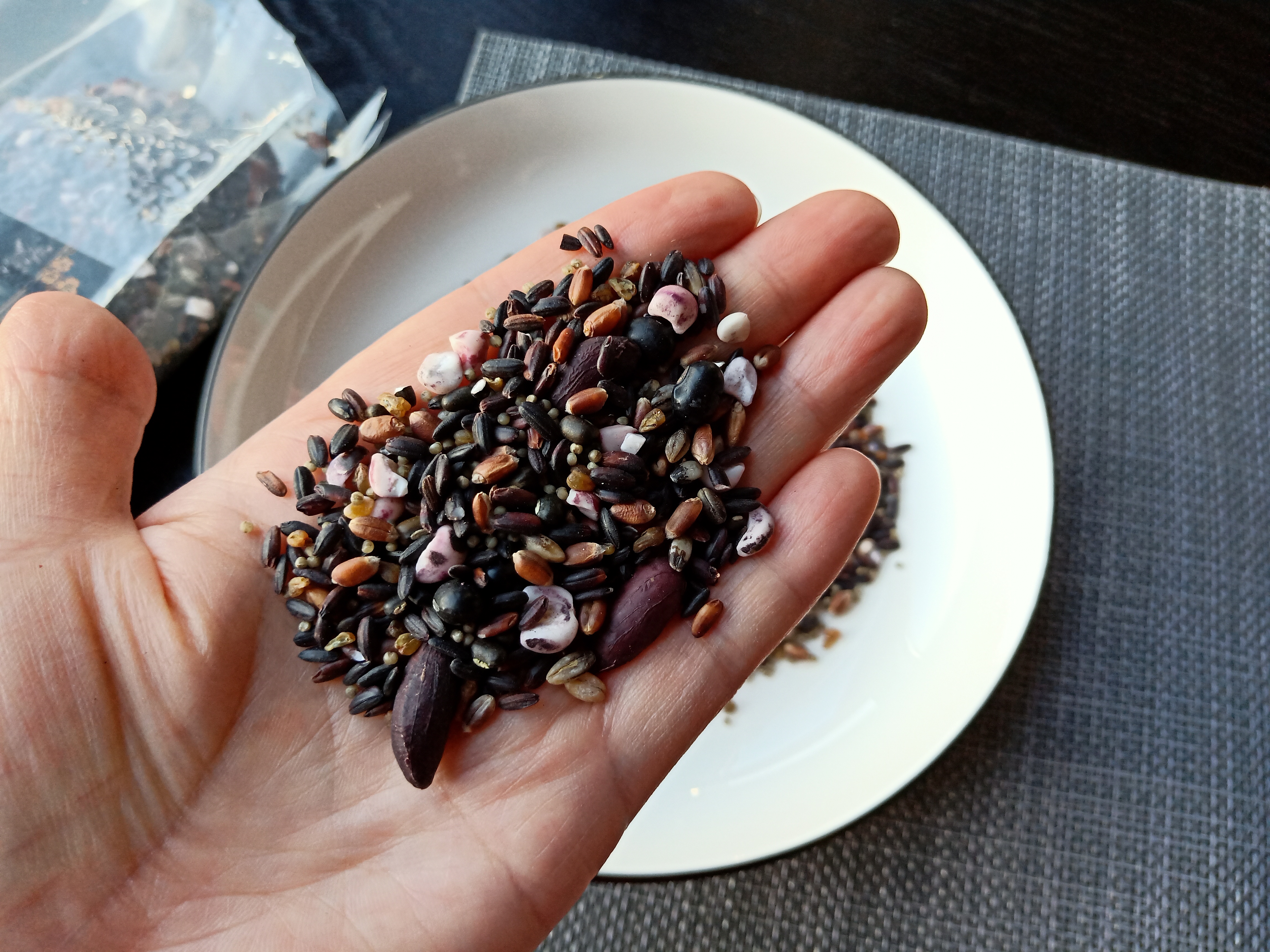 一洗就掉色？这样的黑米能吃吗？1招教你分辨真假