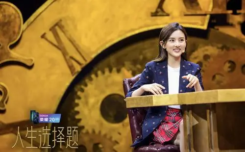 在娱圈消失5年，回归就能演女主，上春晚、跟正午合作，真不简单