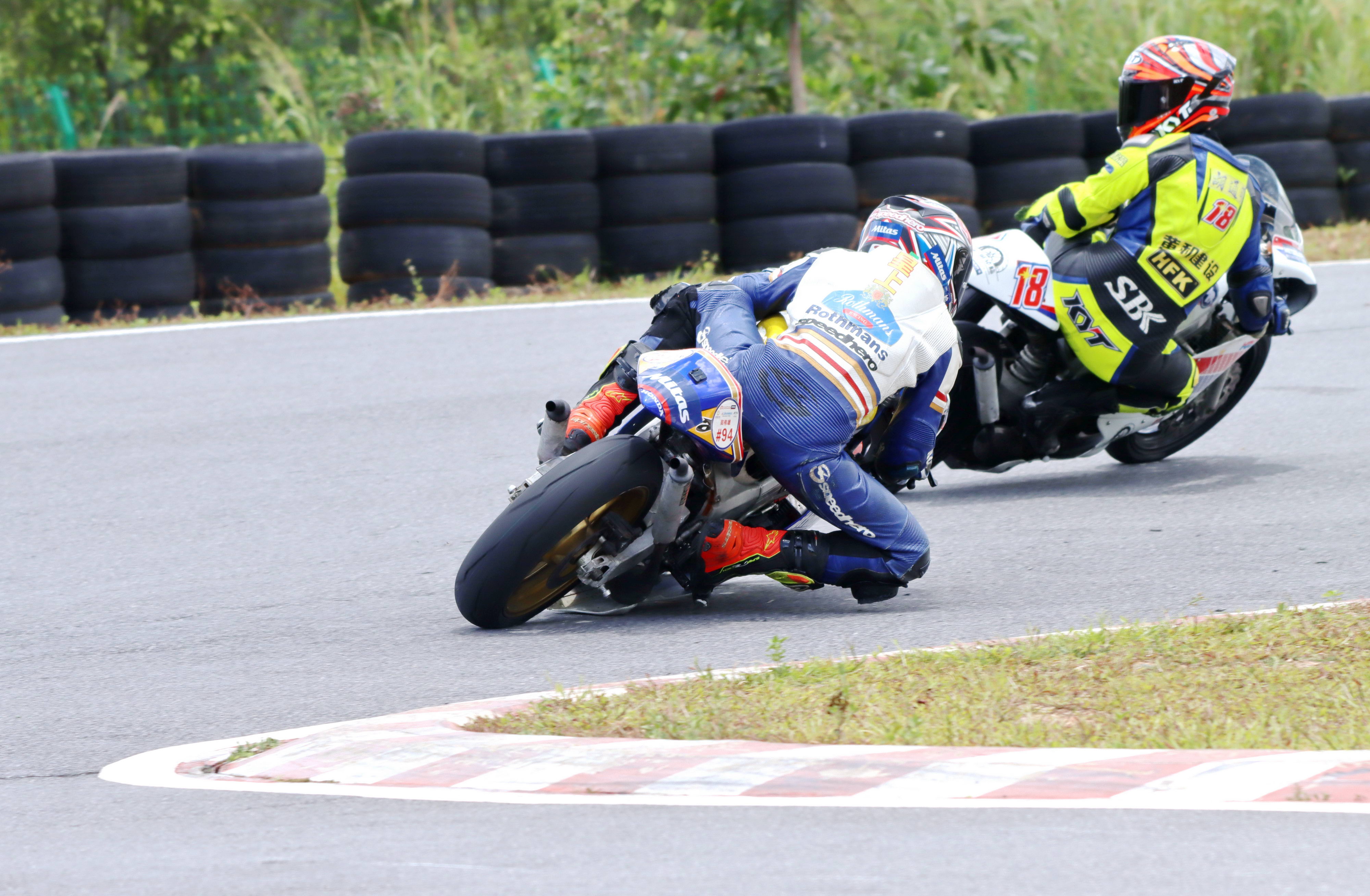 郑伟雄赛车(伟业达 gp:2021 大湾区摩托车大赛 改装街车公开组(2t))