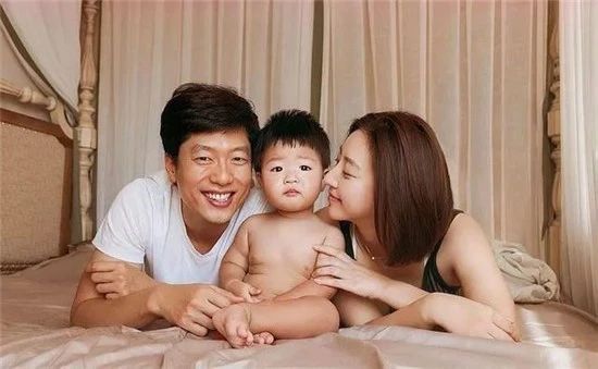 被骂10年后，凌潇肃唐一菲开撕姚晨：渡过黑暗的时光，才知道婚姻