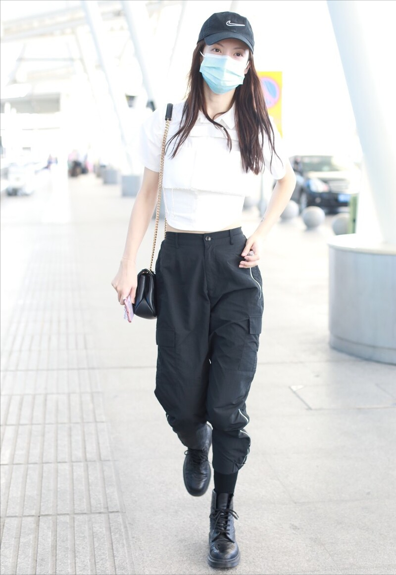 工装裤搭配什么上衣 -生活-动动脑