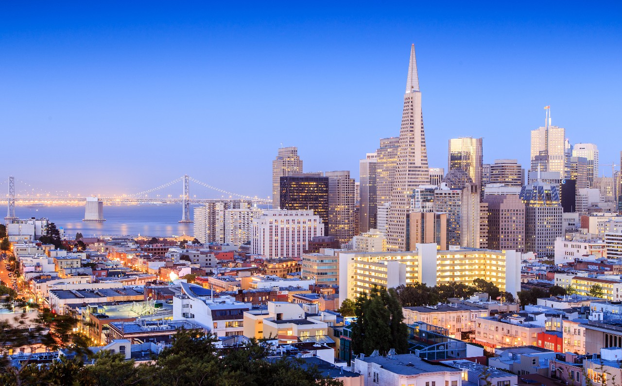 也是乔布斯过去住过的地方;另一个是与之临近的menlo park