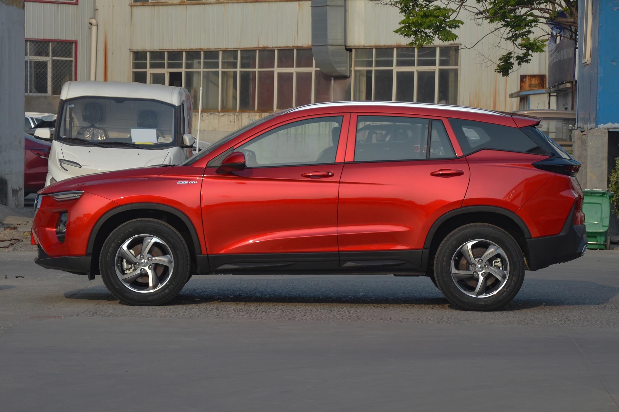 10万左右买SUV，这3款实力很强，195马力配6AT，颜值高空间大