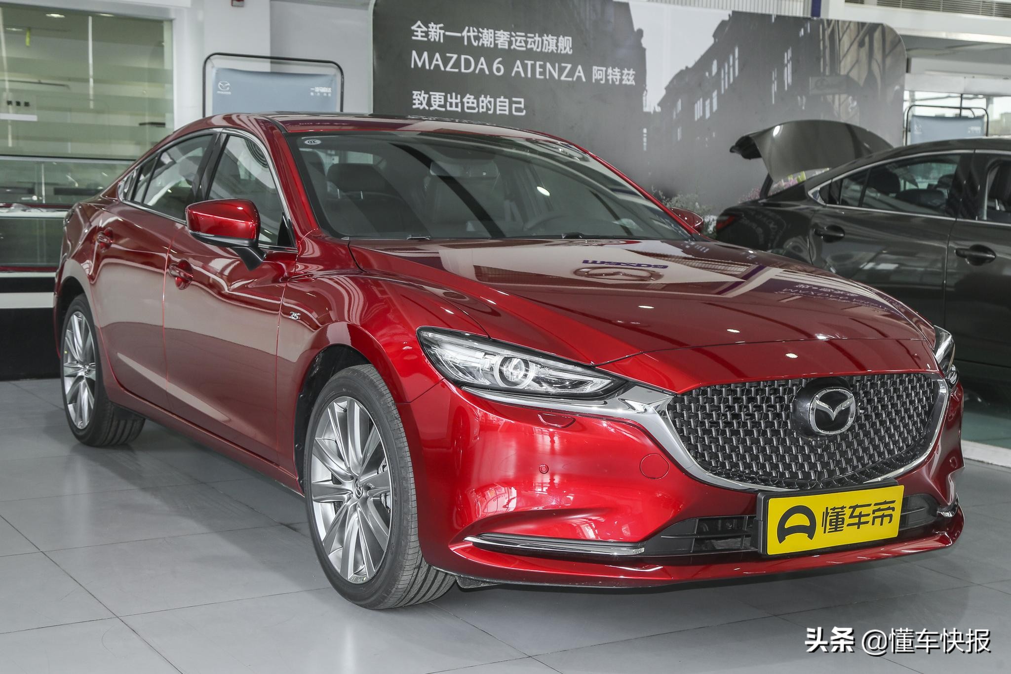 20万预算选马自达？凯美瑞与雅阁怎么选更明智