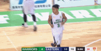 吳悠說哪個cba新秀厲害（33歲吳悠職業聯賽首秀3+0+0！剛上場就摔跤，但沒人敢嘲笑他）