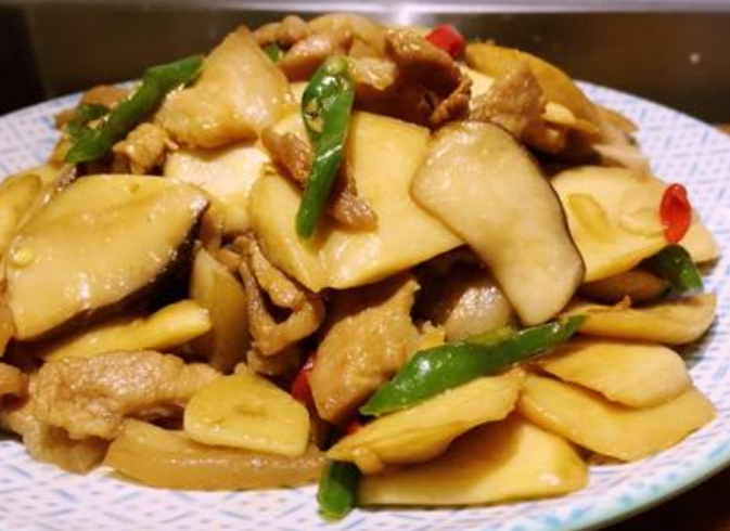 美队杏鲍菇尺寸图片（买杏鲍菇，挑小的还是挑大的？其实都不对，这种尺寸最合适）