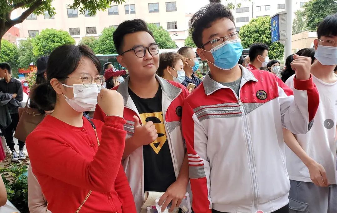 高考数学，一道“金字塔”题目就难倒一片人？全国卷真的很难？