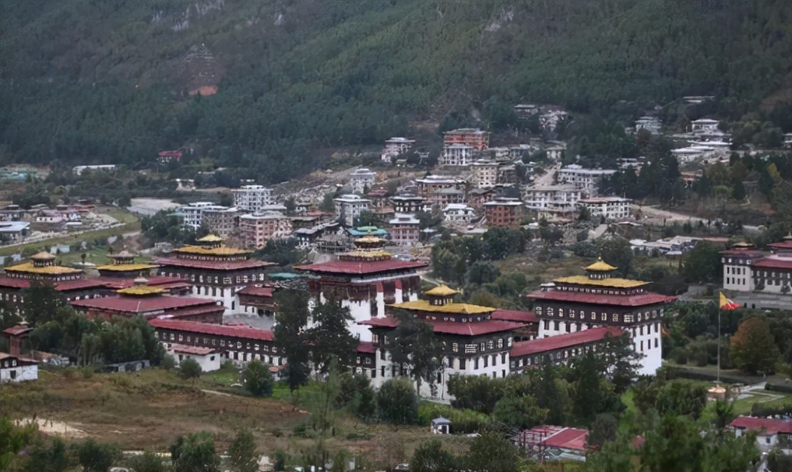 不丹与中国(中国和不丹做了什么大事？印度舆论顿时炸锅，连莫迪也坐不住了)