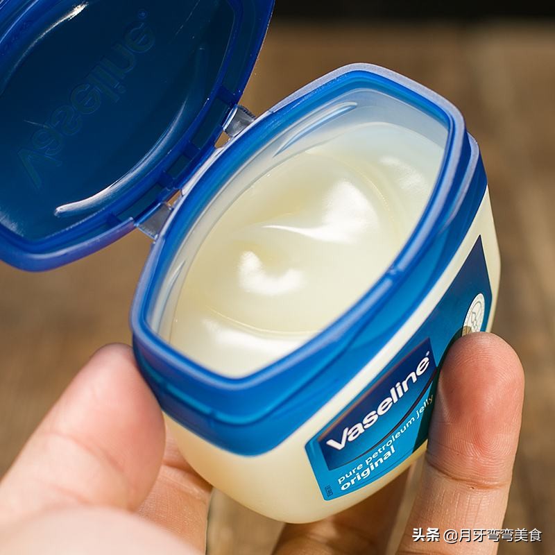 护肤品越贵越好？不！这4款老牌国货真不错，补水嫩肤，好用不贵