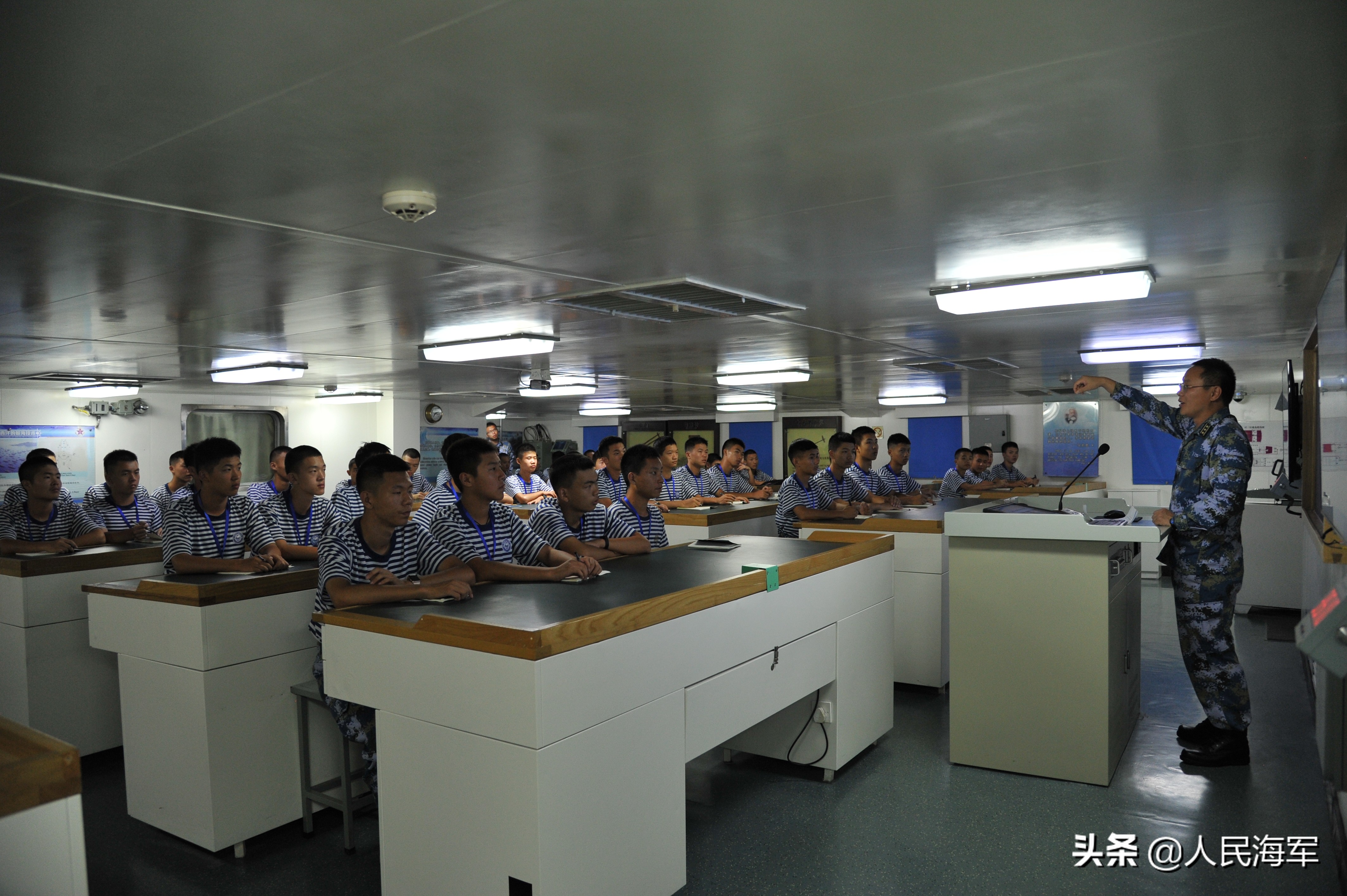 全国14所青少年航校，看海军如何对雏鹰进行超前定向培养