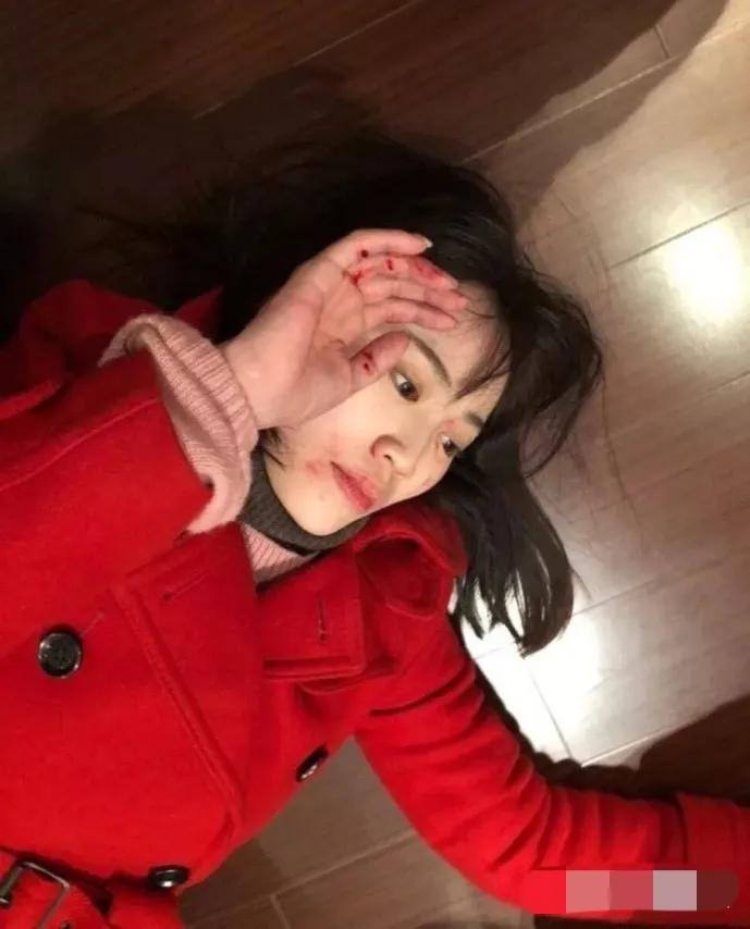 “美艳娇妻”马蓉，千万阔太不做非要“作死”，如今狼狈不堪