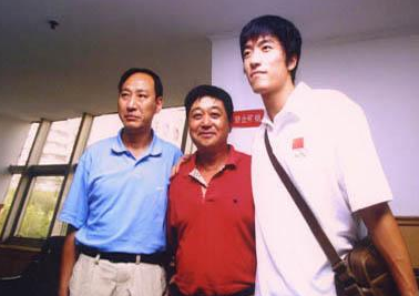 劉翔獲得奧運(yùn)會(huì)冠軍并沒(méi)有什么（消失的劉翔：人生大起大落，離婚再娶初戀，現(xiàn)在的他怎樣了？）