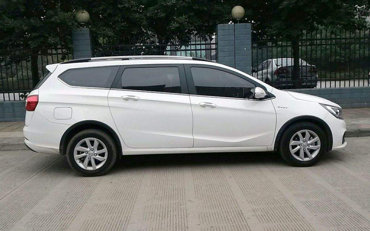 圆老百姓旅行车梦！310W卖4.28万，主打手动，后座可拉货，买不？