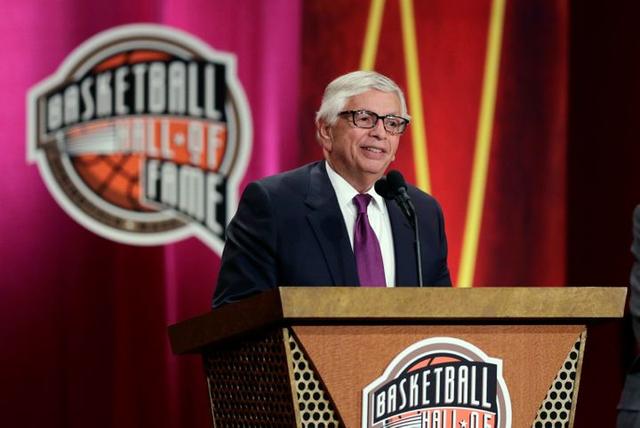 NBA前总裁大卫·斯特恩去世享年77岁，最杰出的体育总裁就此离开