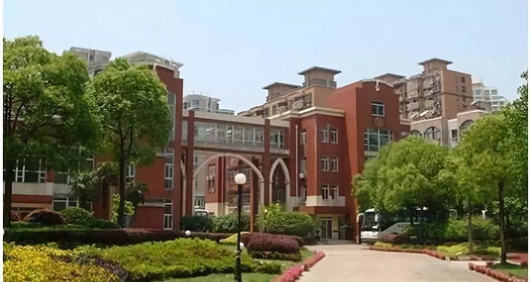 沪上最美10所公办&10所民办小学大PK，谁是魔都颜值担当？