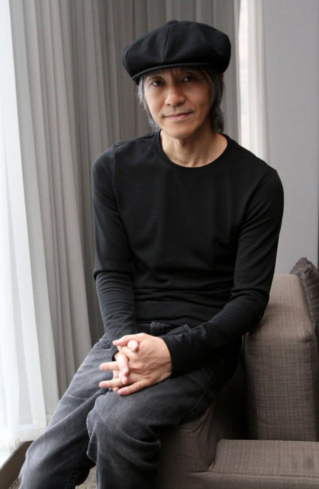 周星驰主演」这个保底袈裟之后,还找来过吴亦凡,邓超,王宝强,包贝尔等