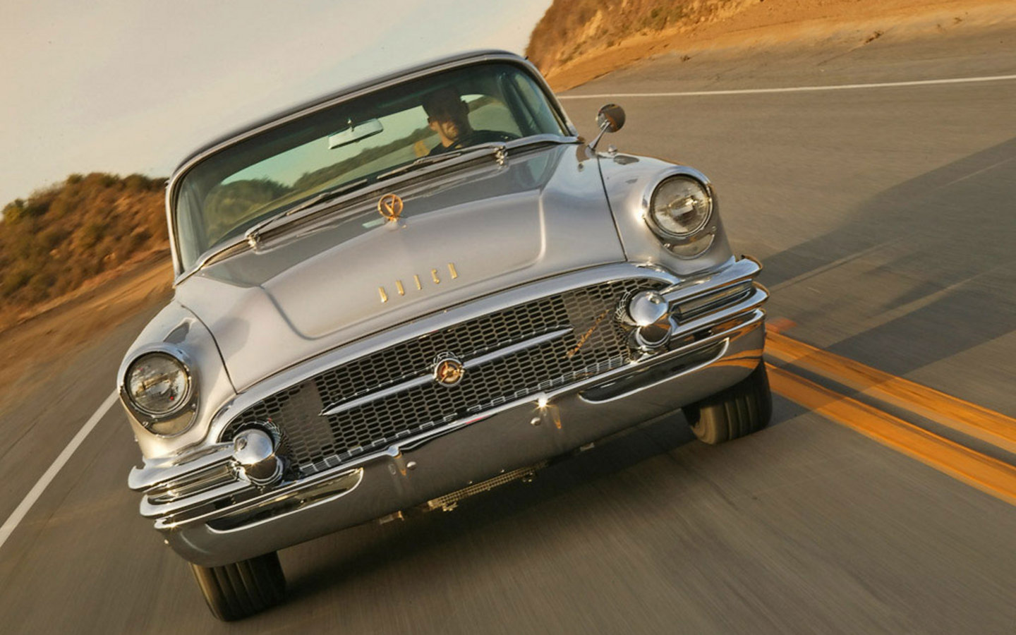 1950年:别克路霸 飞机大王的最爱 汽车外观设计的里程碑