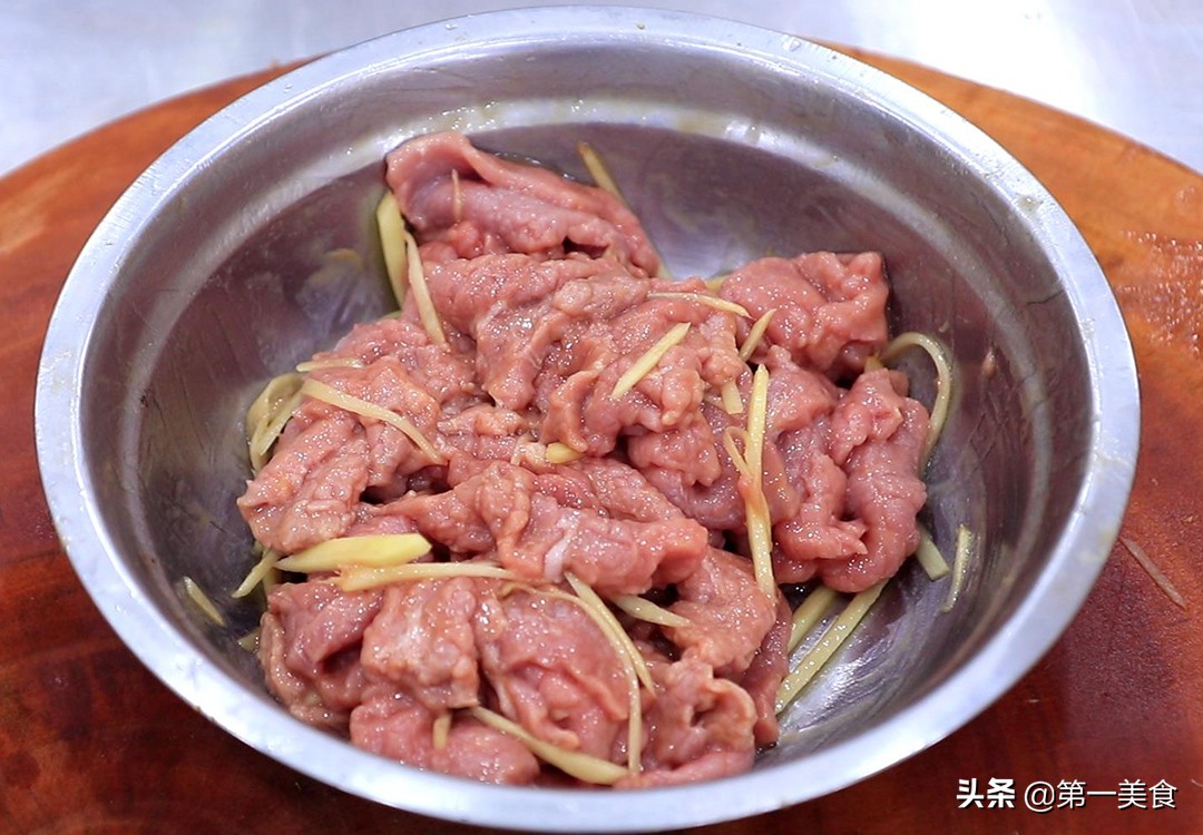 酸菜牛肉怎么做好吃（教你详细做法牛肉鲜嫩入味）