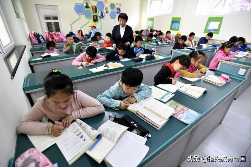 三年级期中考试三单元复习，童话好看但难学，文深意搞懂才会做题
