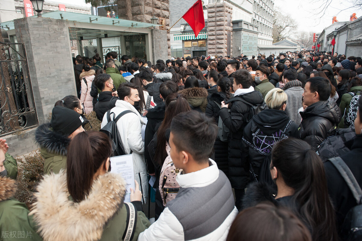 千万考生挤破头想要进的中戏，竟是中国学费最贵的公立大学？