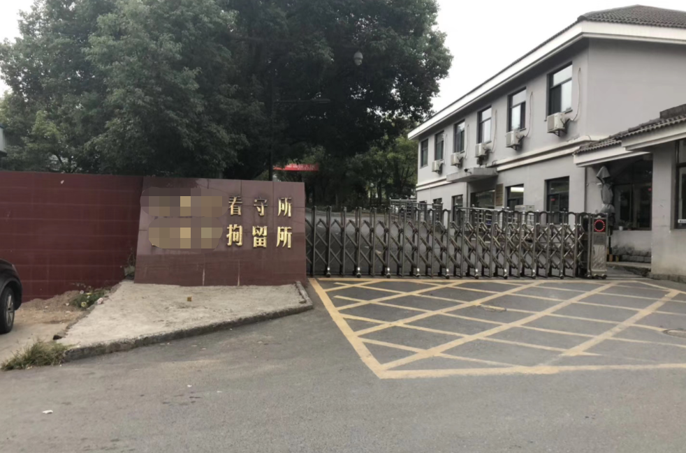 80后刑辩律师：为强奸犯做无罪辩护，硬抗检察官，家属骂“畜生”