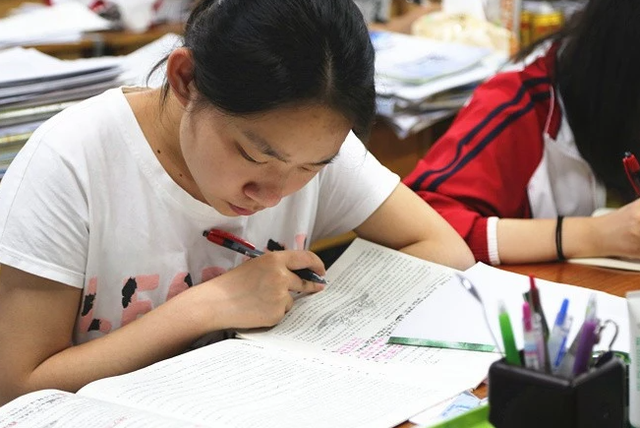 高考“最难省份”更新，河北省实至名归，第一宝座已蝉联数年