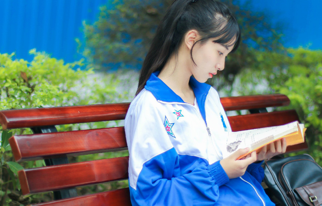 初中女生自以为很“仙”的行为，在老师眼里却很“俗气”