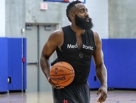 nba球员为什么叫回家钓鱼(NBA球员放假都干什么？超巨都在疯狂加练，一人却跑伊拉克当兵)