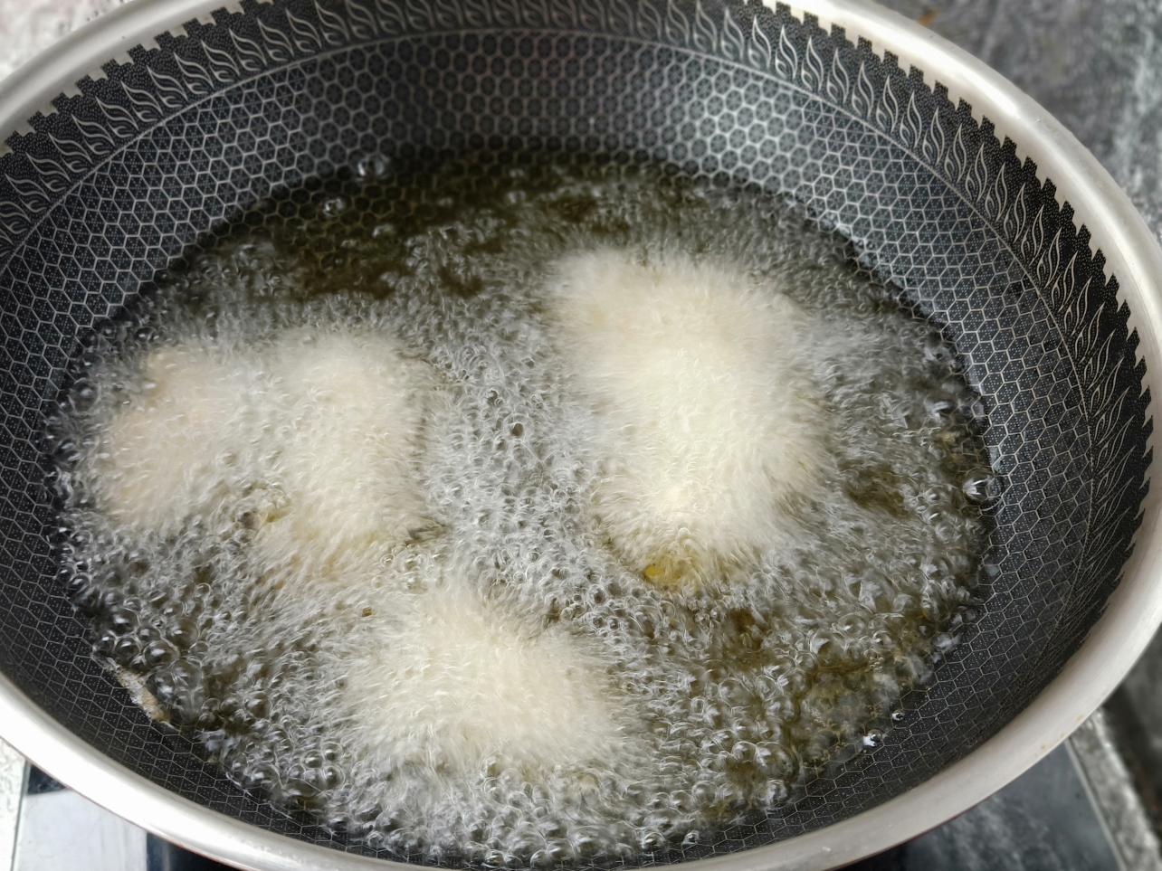 糖醋鸡肉的做法（教你做出成本不到十块钱的糖醋鸡肉）