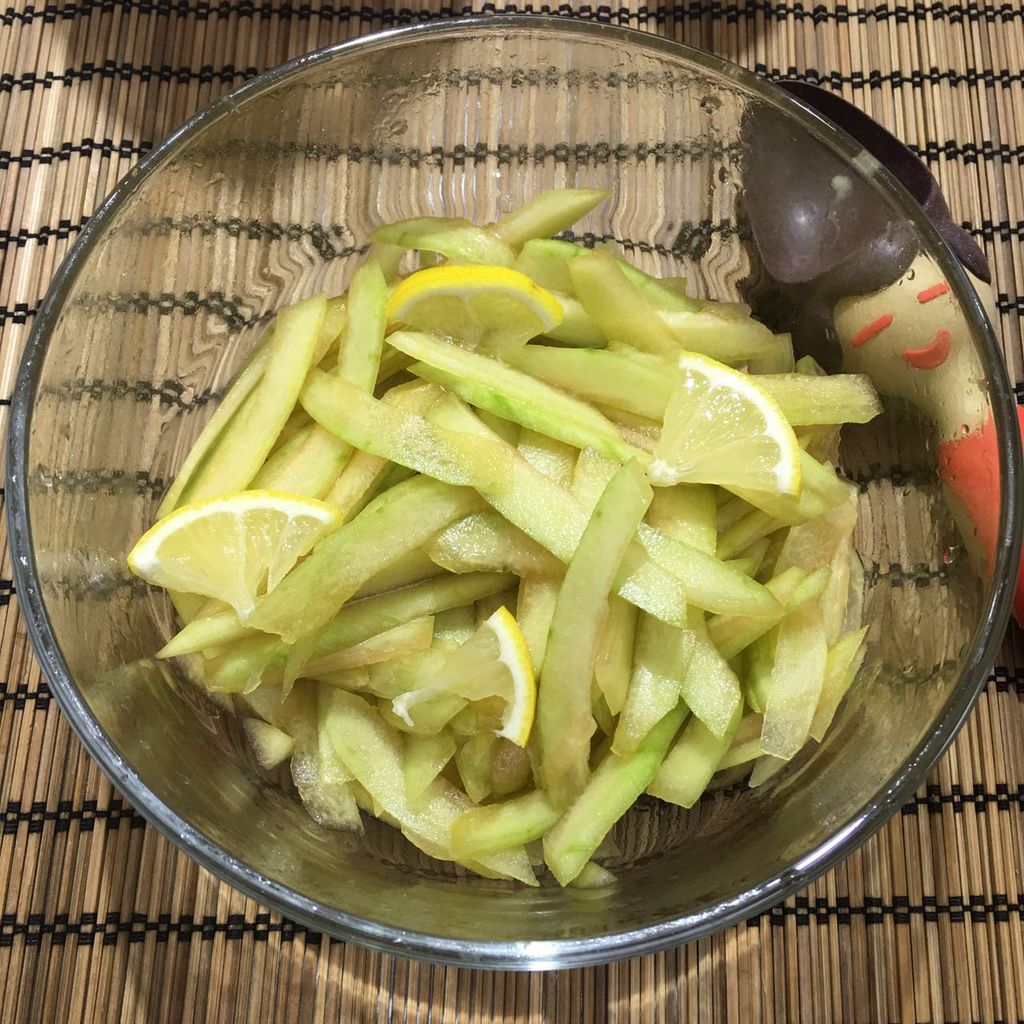 图片[4]-【酸笋西瓜条】做法步骤图 营养好吃又解馋过瘾  孩子们都抢着-起舞食谱网