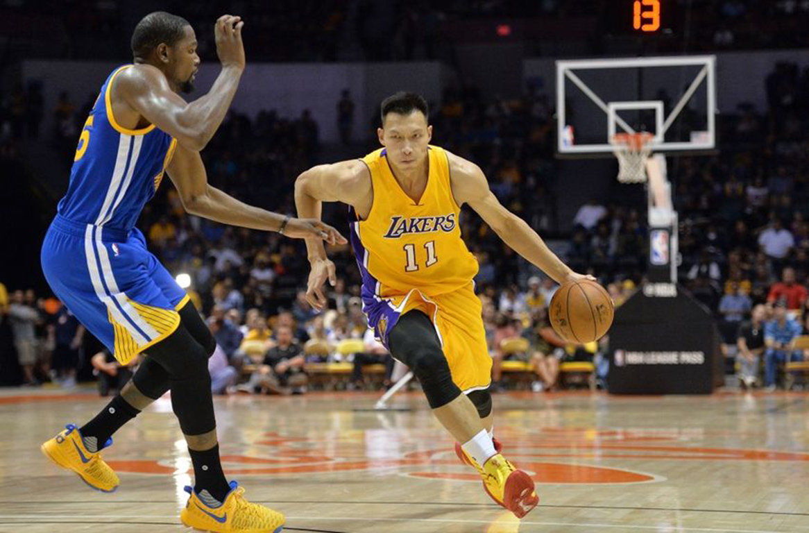 易建联nba打过哪些球队（易建联在NBA打了五个赛季，你知道他赚了多少钱吗？）