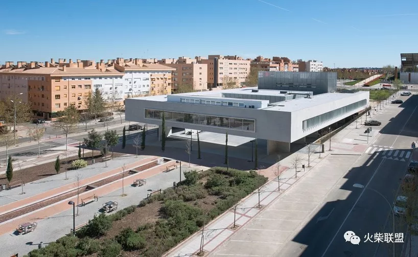 国内外优秀大学校园设计作品，看看别人的大学可以有多美