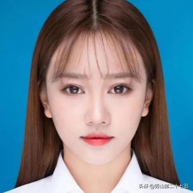 女生拍证件照时，记住这4个“小心机”，轻松拍出“女神照”呦！