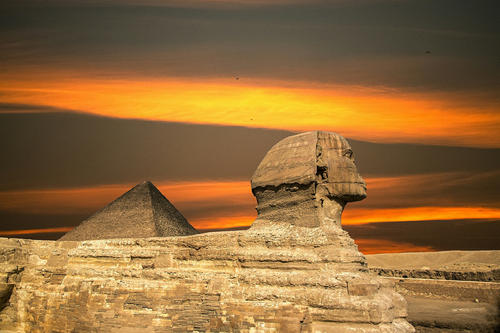 “大学之道在明明德”是什么？试从周易、佛家、道家三个角度诠释