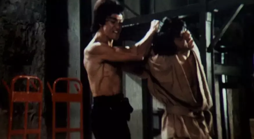 1976年，这个“怪房客”，让世界毛骨悚然