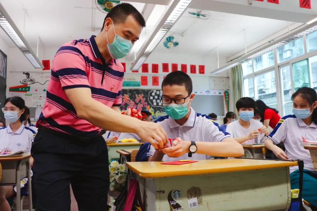 广州市第四十一中学：高考送祝福 | 愿笑脸、好运伴你成功