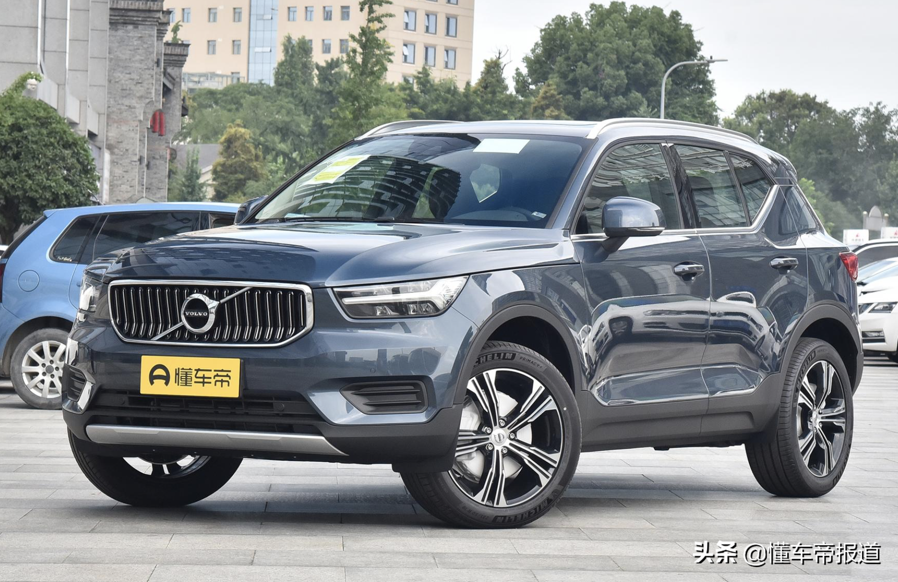 新车 | 约合人民币27.6万元起，雷克萨斯UX特别版发布，外观黑化