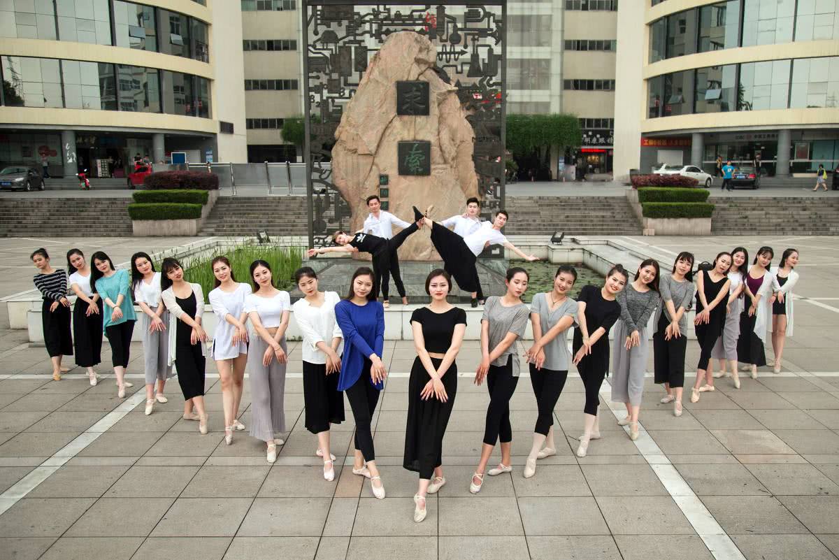 人大附中深圳学校（2021高考深圳18校喜报）