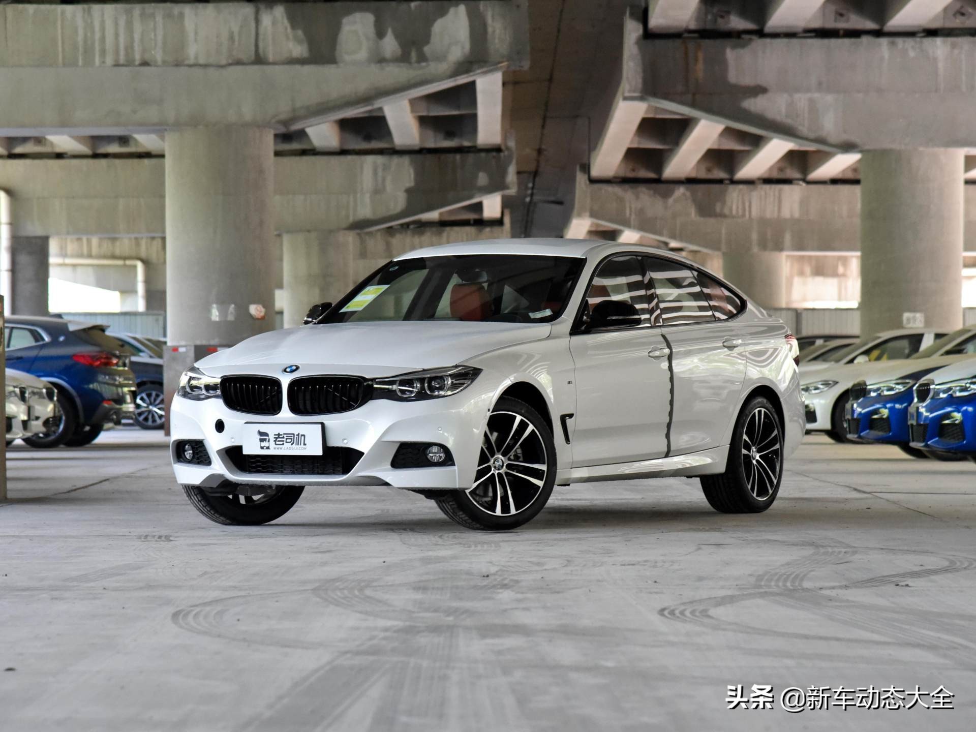 宝马gt系列价格及图片252马力动力配8at自动挡