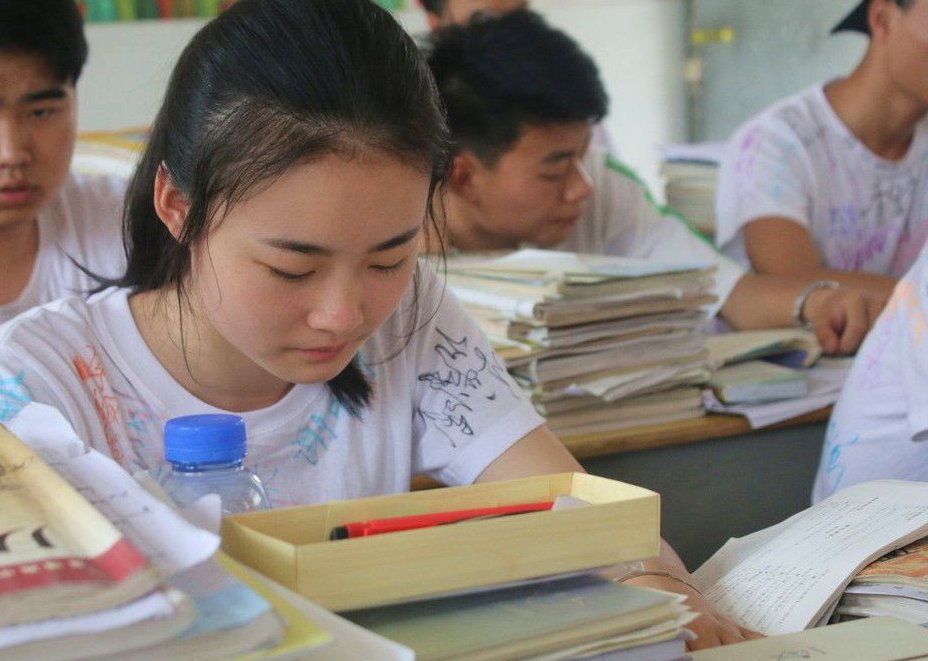高考后才发现，做普高的鸡头和重点的凤尾截然不同，但愿你没选错