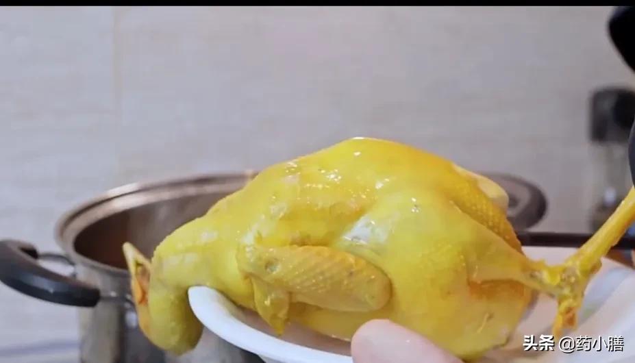 广东人喜欢的咸香鸡，做法简单味道鲜香入味，超好吃