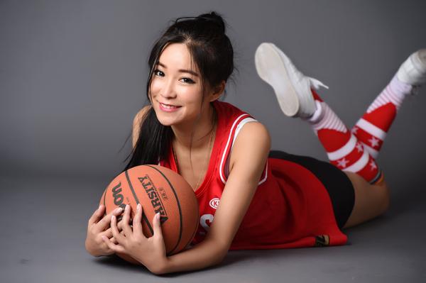 周玲安被哪些nba球员上(NBA美女周玲安近况：遭53岁外国富豪抛弃，如今37岁想找中国男生)